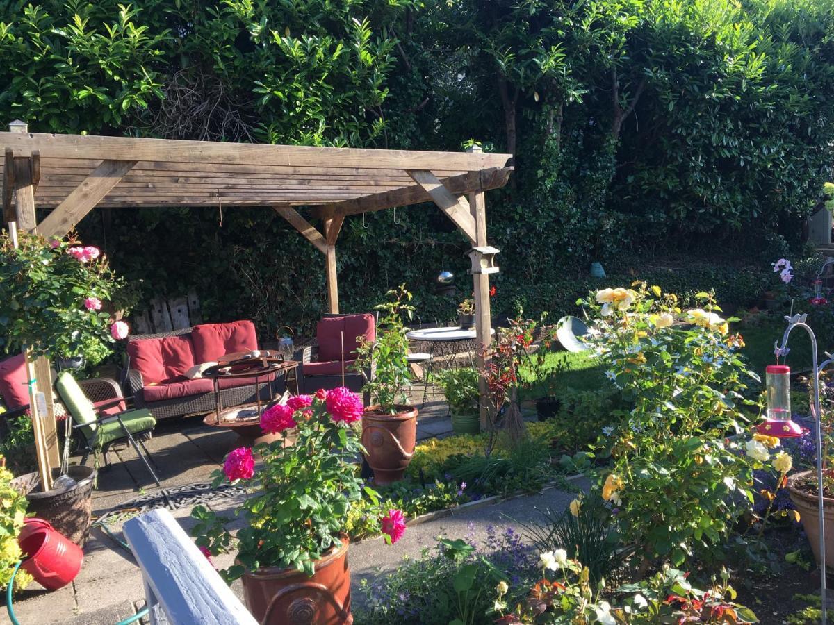 Clementine'S Guest House & Vacation Rentals Асторія Екстер'єр фото