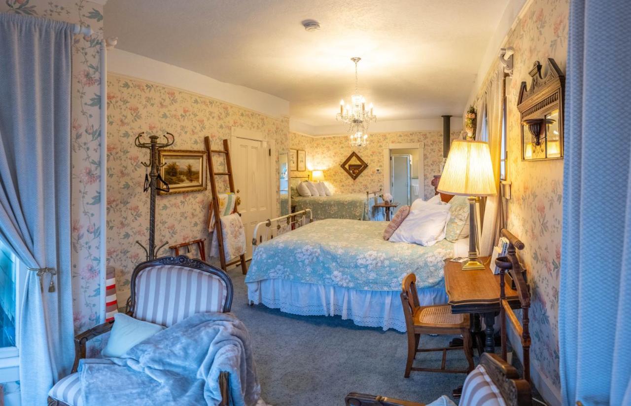 Clementine'S Guest House & Vacation Rentals Асторія Екстер'єр фото