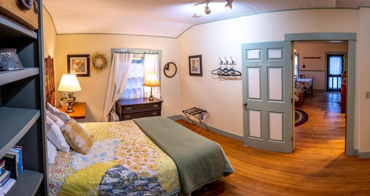 Clementine'S Guest House & Vacation Rentals Асторія Екстер'єр фото