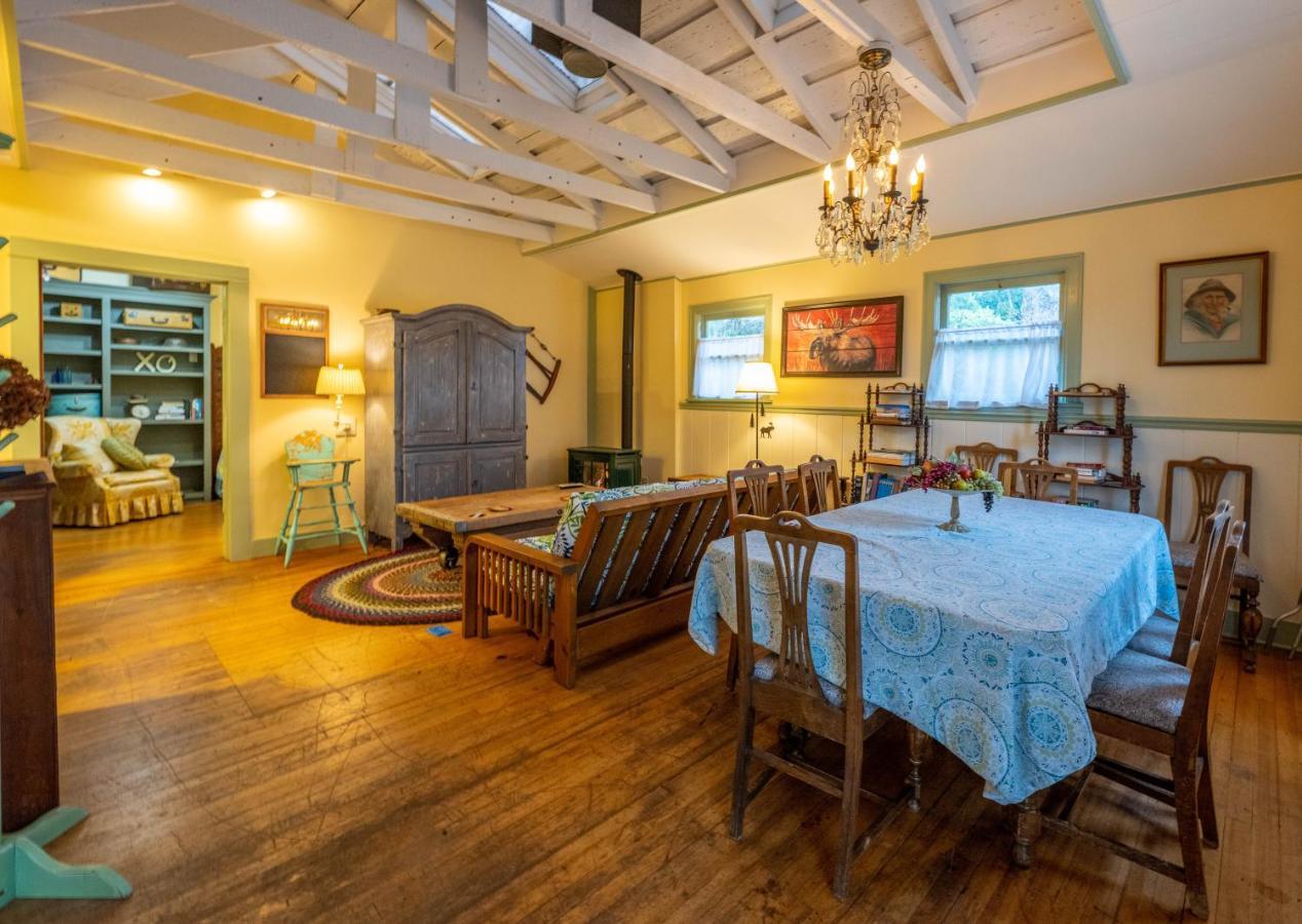 Clementine'S Guest House & Vacation Rentals Асторія Екстер'єр фото