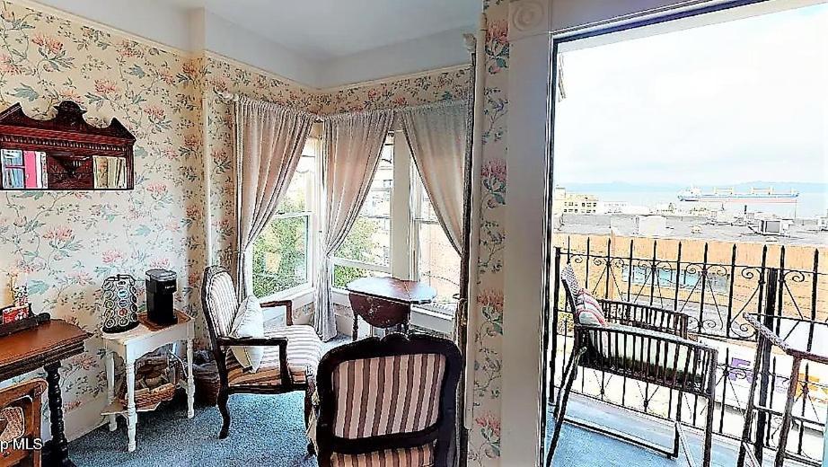 Clementine'S Guest House & Vacation Rentals Асторія Екстер'єр фото
